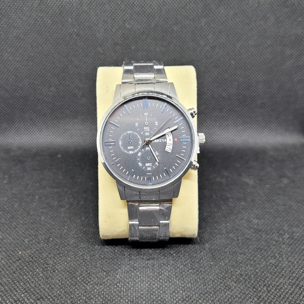 Geneva Silver Watch - Picture 3 of 3